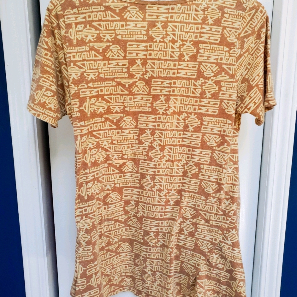 LulaRoe Tee - Picture 3 of 3
